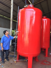 Bồn chứa Foam dạng đứng 300gal (1.136L)